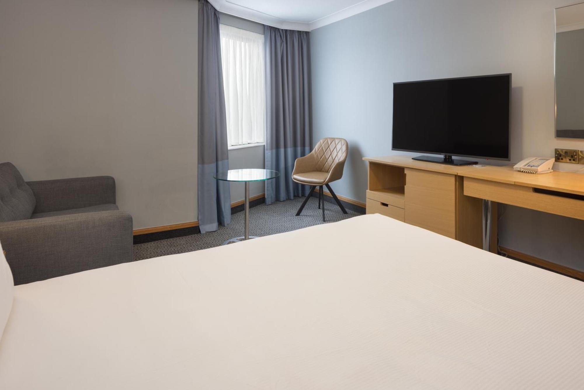 Doubletree By Hilton Manchester Airport Hotel