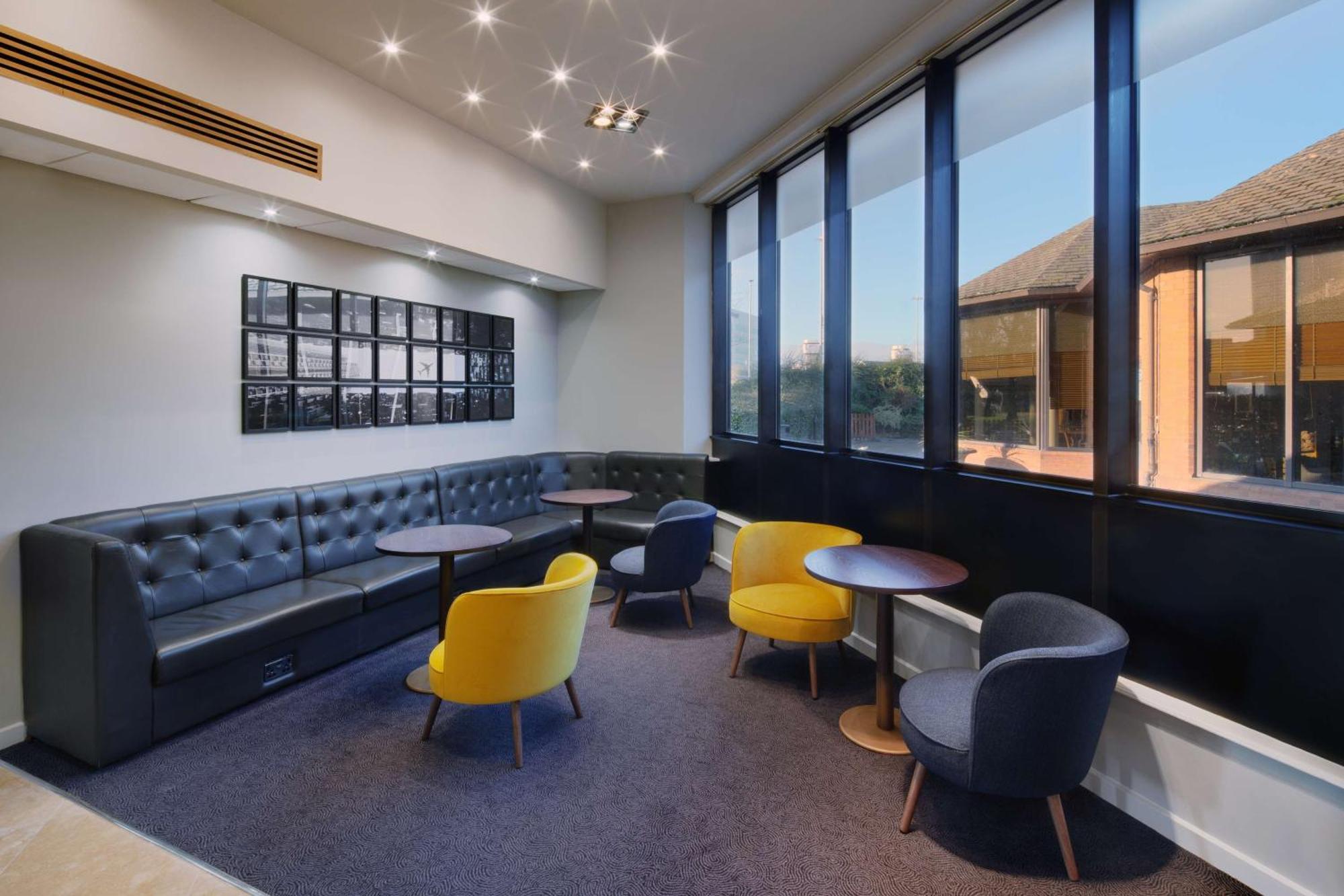 Отель Doubletree By Hilton Manchester Airport Хейл