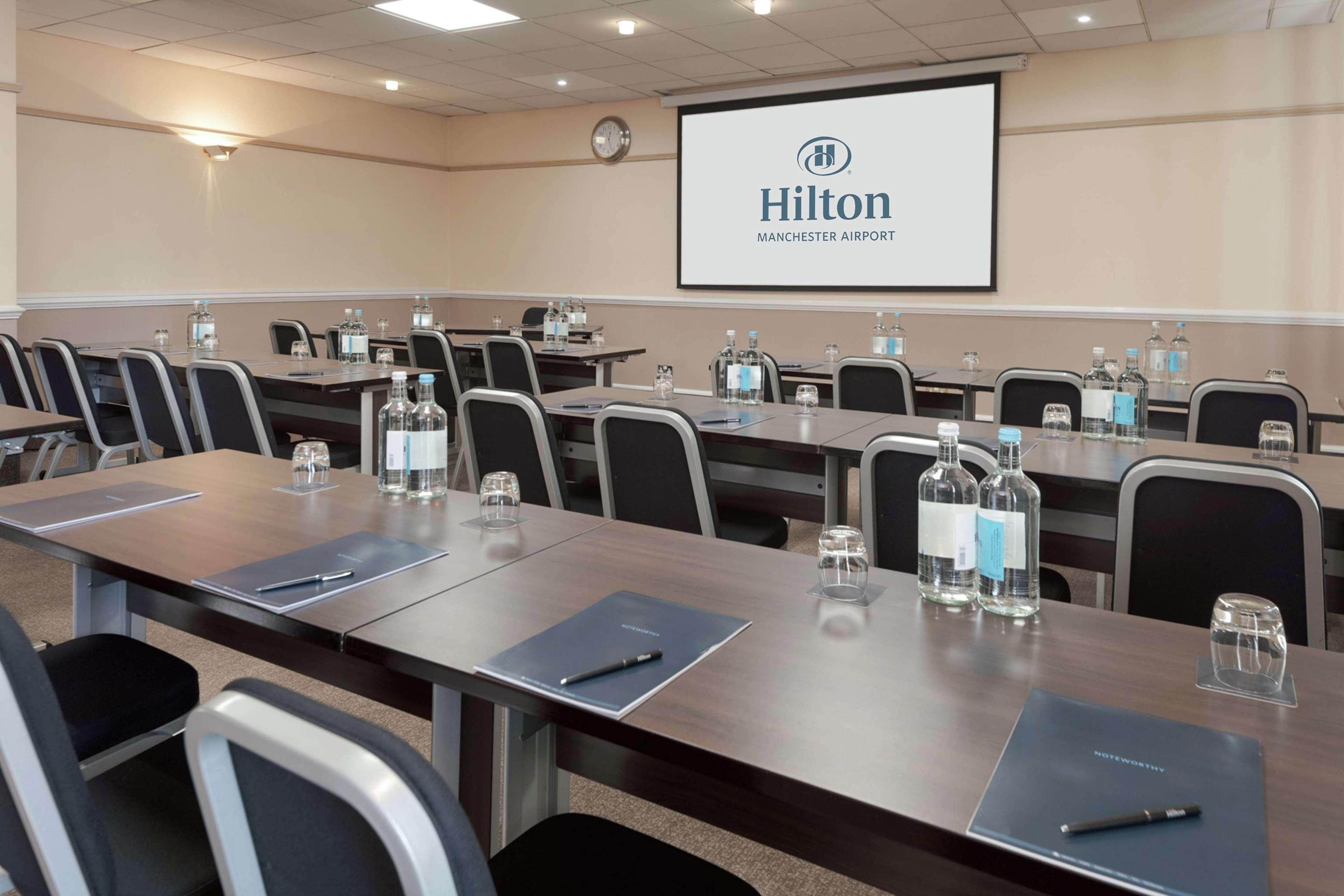 Doubletree By Hilton Manchester Airport 4*