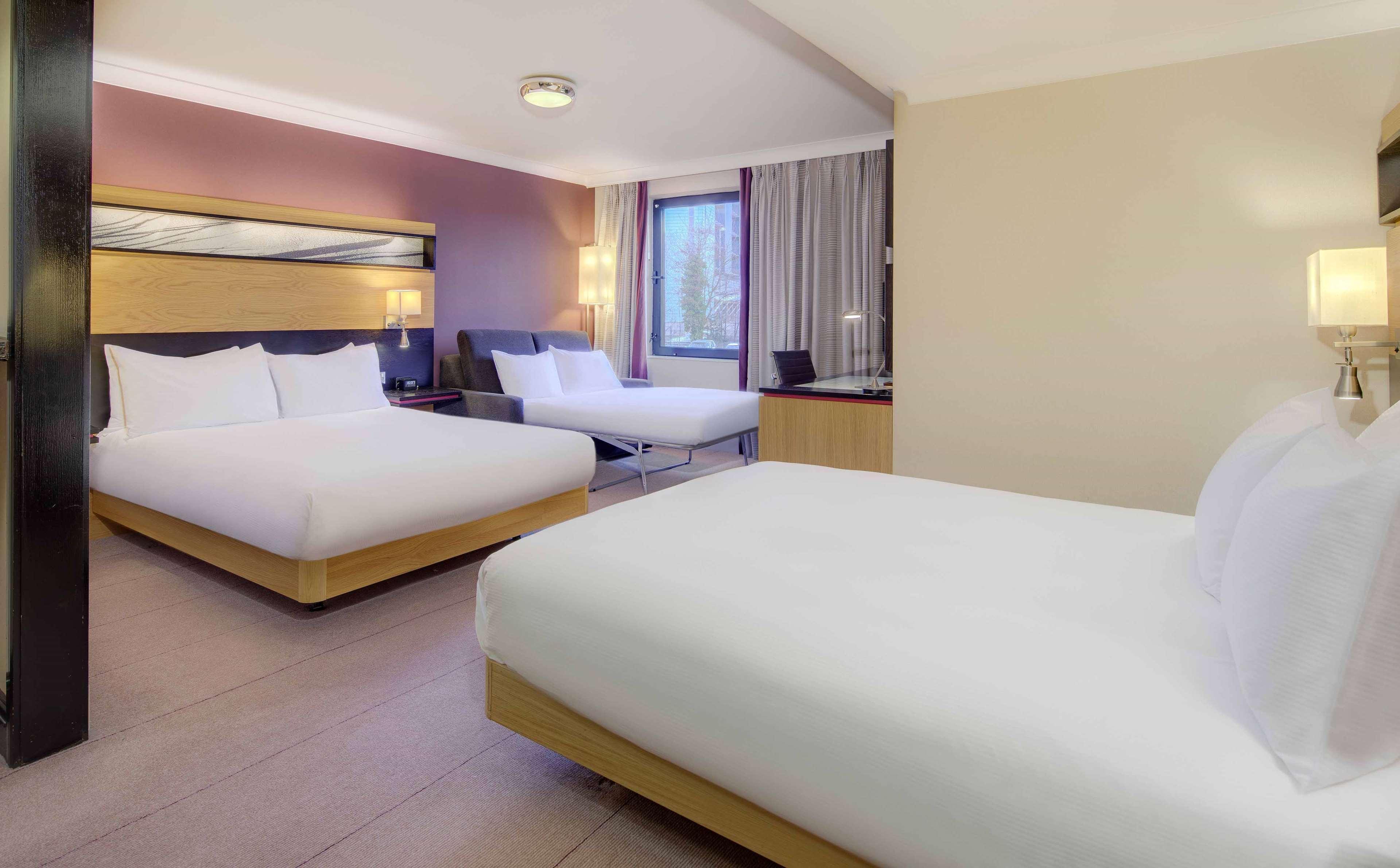 Hotel Doubletree By Hilton Manchester Airport 4*