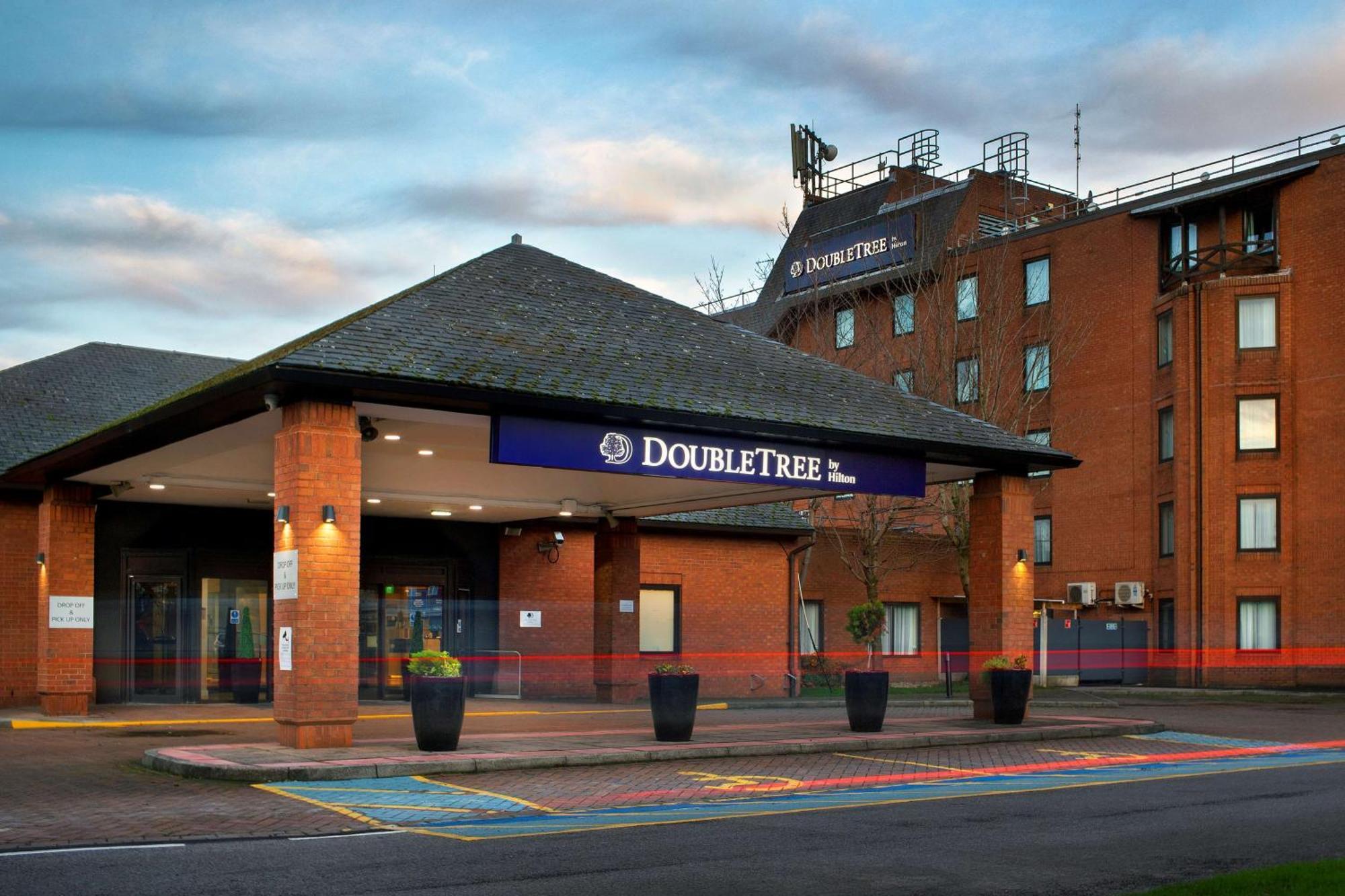 Hotel Doubletree By Hilton Manchester Airport 4*