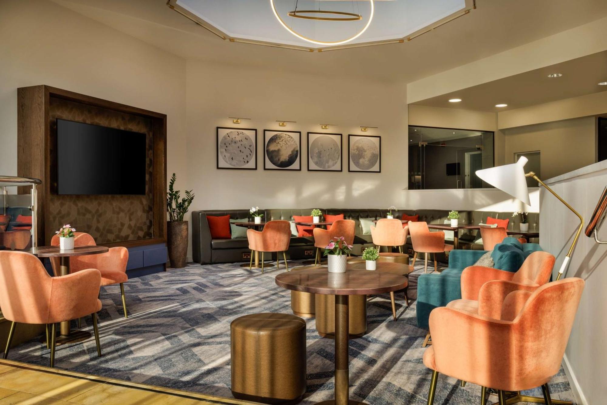Doubletree By Hilton Manchester Airport 4*