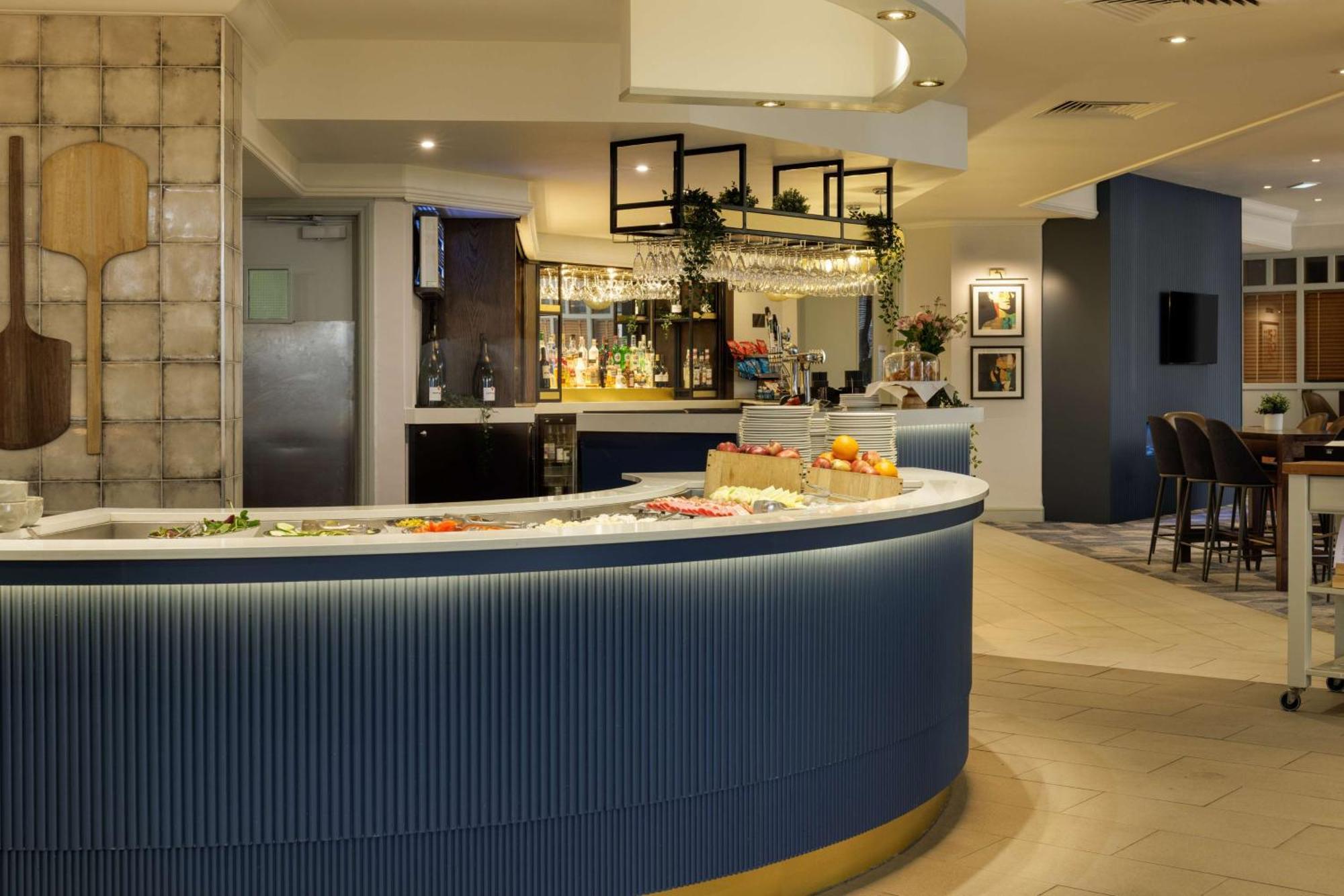 Hotel Hilton Manchester Airport 4*